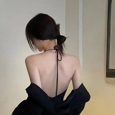 汉娜·盖茨比:道格拉斯
